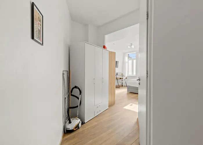 Farawayhomes 43 *